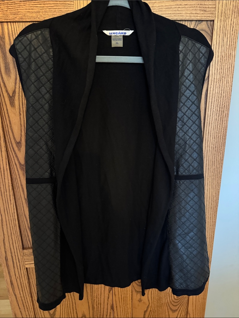 Bivgård Black Quilted-Panel Women's Open-Front Vest